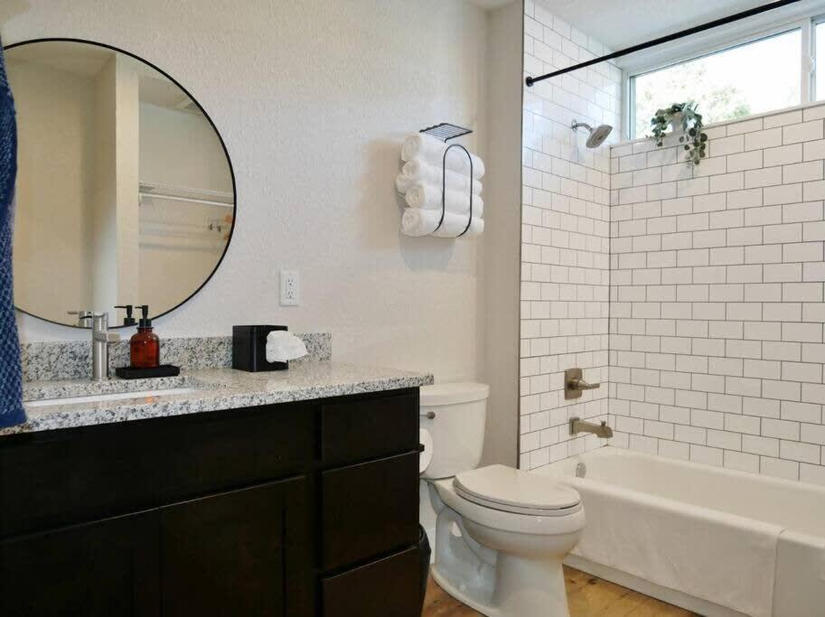 Hip Container Apt - 5 Min Walk To Tiaa Bank Jacksonville Luaran gambar