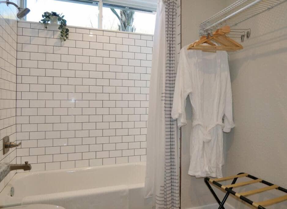 Hip Container Apt - 5 Min Walk To Tiaa Bank Jacksonville Luaran gambar